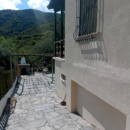 Kyra Despoina's House Vrachonisida Xifios