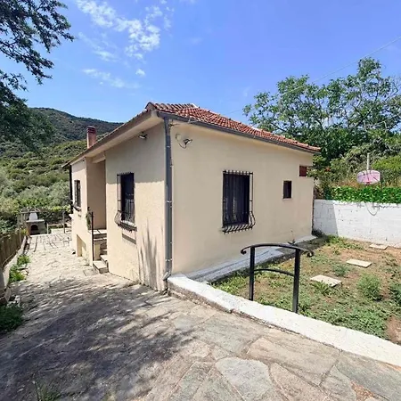 Kyra Despoina's House * Vrachonisida Xifios